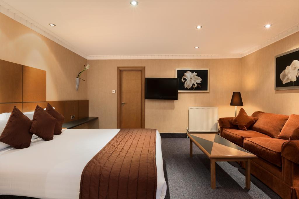 Ramada Hatfield Hatfield (Hertfordshire) Exterior foto