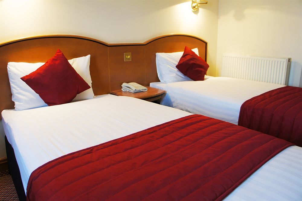 Ramada Hatfield Hatfield (Hertfordshire) Exterior foto