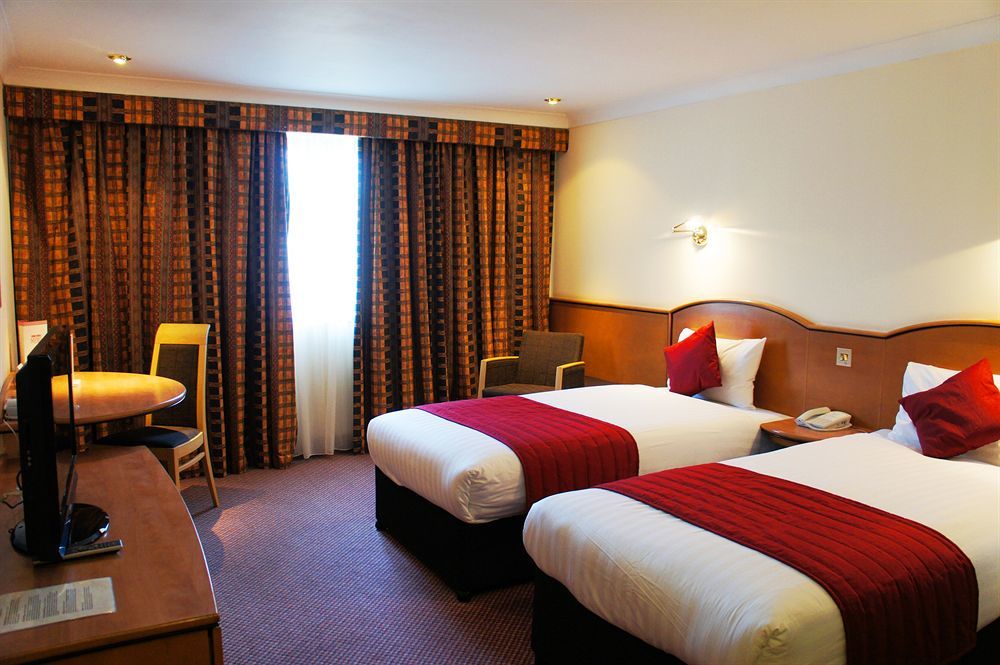 Ramada Hatfield Hatfield (Hertfordshire) Exterior foto