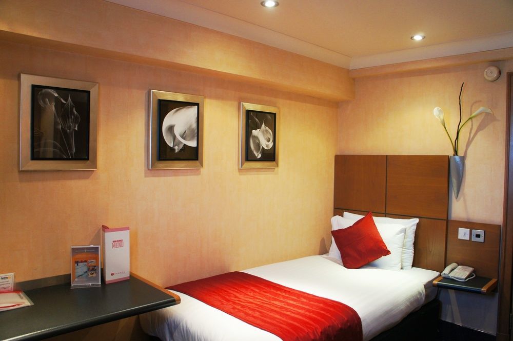 Ramada Hatfield Hatfield (Hertfordshire) Exterior foto
